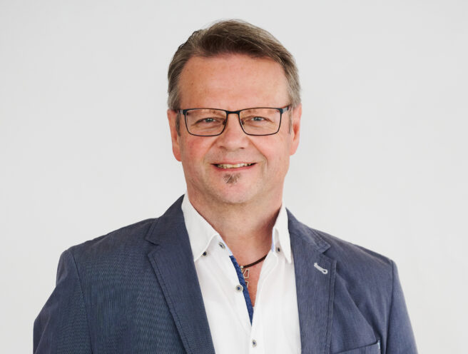 Portraitbild von Andreas Reißmüller